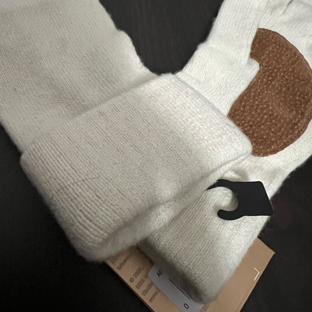 NWT Cream/Ivory woman’s knit gloves - Picture 3 of 4